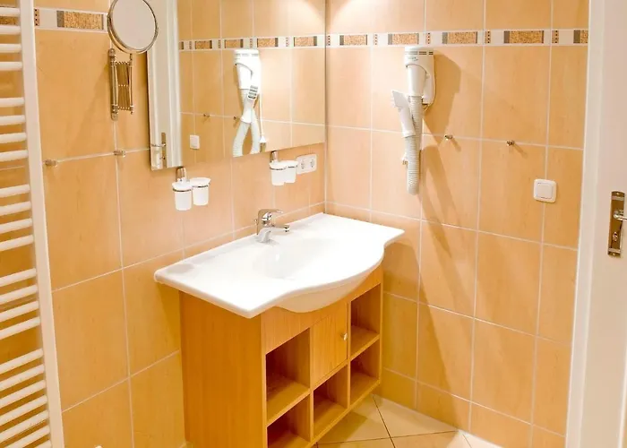 Dünenschloss Dünenschloss 1-42 * Ostseebad Kühlungsborn